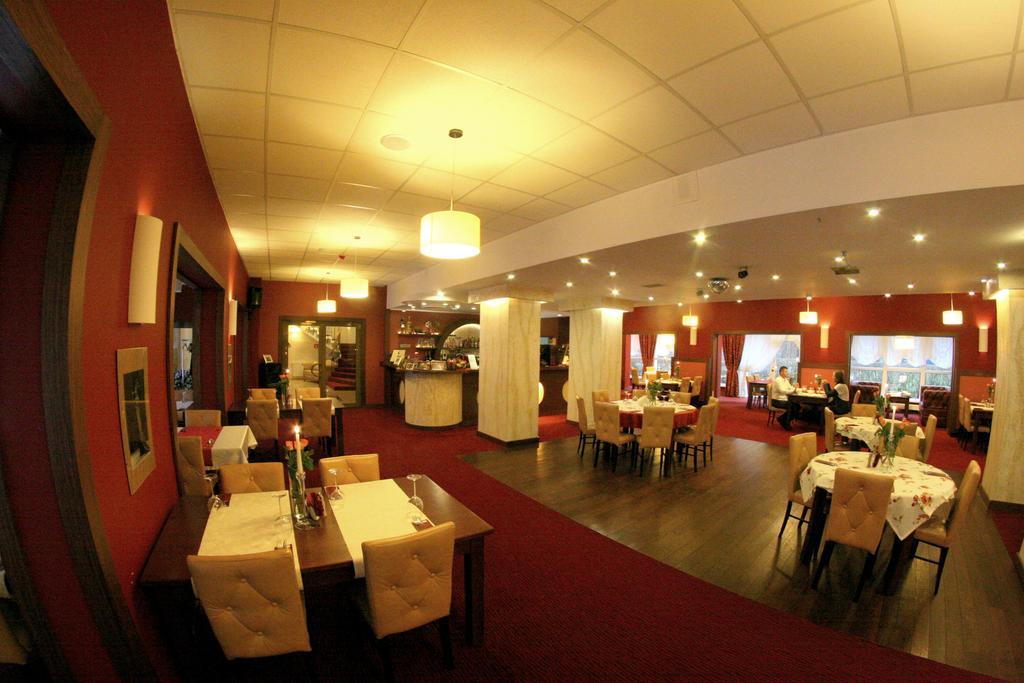 Hotel I Restauracja Złoty Las Екстериор снимка