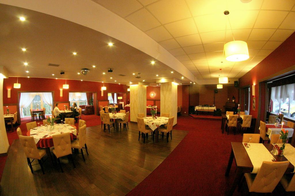 Hotel I Restauracja Złoty Las Екстериор снимка
