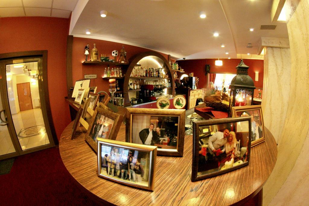 Hotel I Restauracja Złoty Las Екстериор снимка