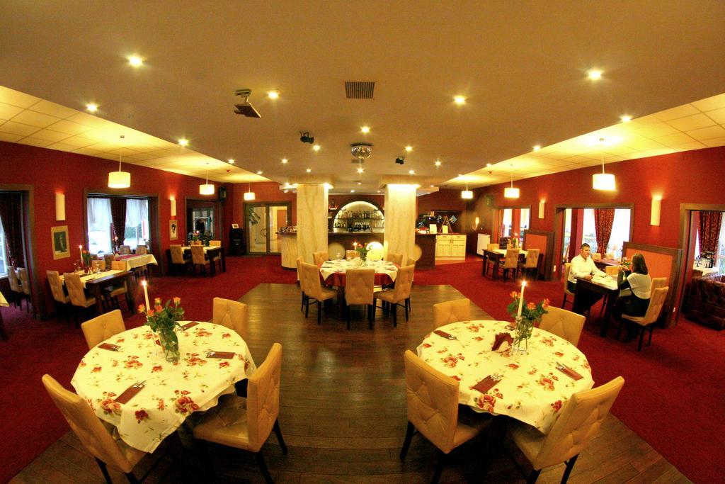 Hotel I Restauracja Złoty Las Екстериор снимка