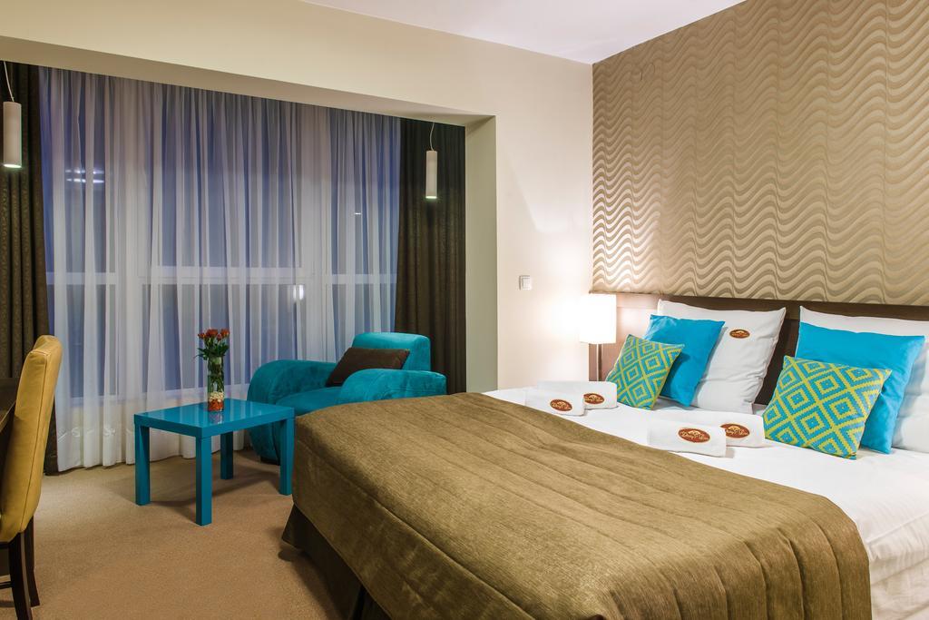 Hotel I Restauracja Złoty Las Екстериор снимка