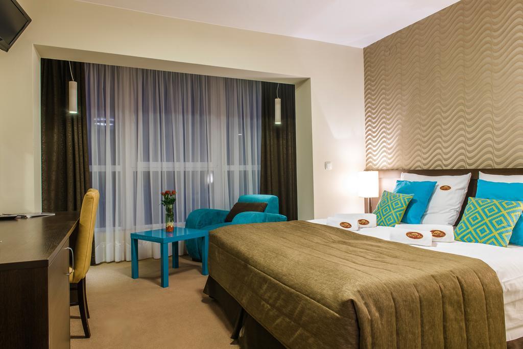 Hotel I Restauracja Złoty Las Екстериор снимка