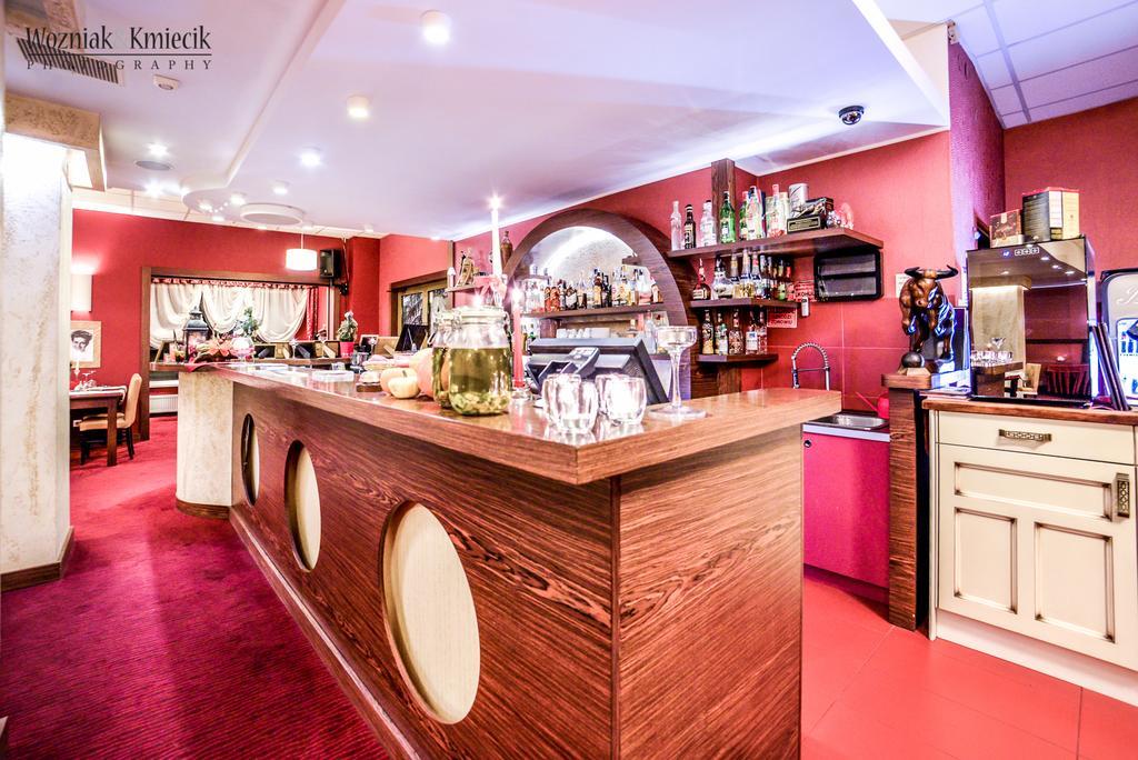 Hotel I Restauracja Złoty Las Екстериор снимка
